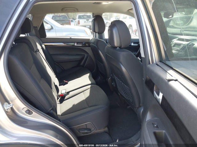 45019106 :رقم المزاد ، 5XYKTDA72FG596024 vin ، 2015 Kia Sorento Lx V6 مزاد بيع
