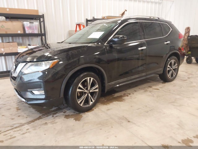 2017 Nissan Rogue Sv მანქანა იყიდება აუქციონზე, vin: 5N1AT2MT4HC835956, აუქციონის ნომერი: 45019130