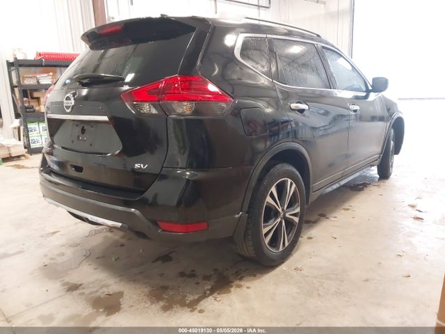 2017 Nissan Rogue Sv მანქანა იყიდება აუქციონზე, vin: 5N1AT2MT4HC835956, აუქციონის ნომერი: 45019130