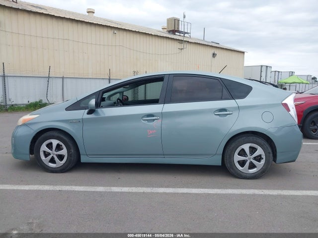 2015 Toyota Prius Four მანქანა იყიდება აუქციონზე, vin: JTDKN3DU7F1913947, აუქციონის ნომერი: 45019144