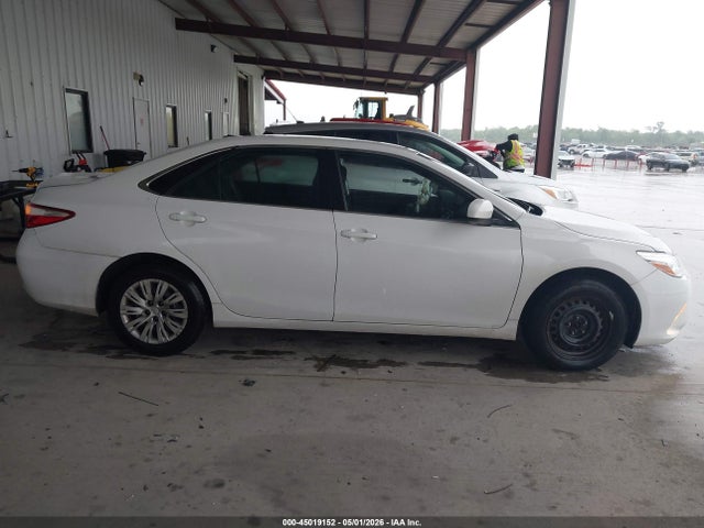 Продажа на аукционе авто 2015 Toyota Camry Le, vin: 4T1BF1FK2FU008300, номер лота: 45019152
