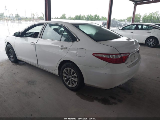 Продажа на аукционе авто 2015 Toyota Camry Le, vin: 4T1BF1FK2FU008300, номер лота: 45019152