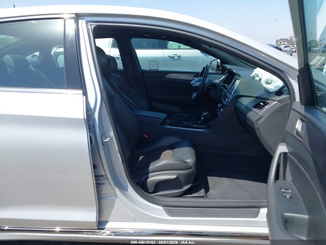 5NPE34AFXJH680940 Hyundai Sonata Sport