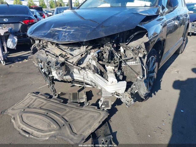 Продажа на аукционе авто 2017 Audi Q7 3.0t Premium, vin: WA1LAAF72HD031379, номер лота: 45019225