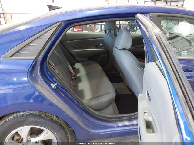 5NPLL4AGXMH047388 Hyundai ELANTRA SE