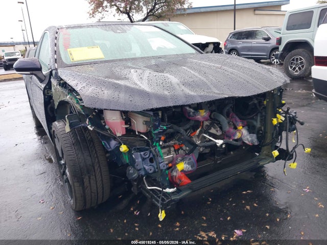 4T1K31AK2NU574732 Toyota Camry Xse Hybrid