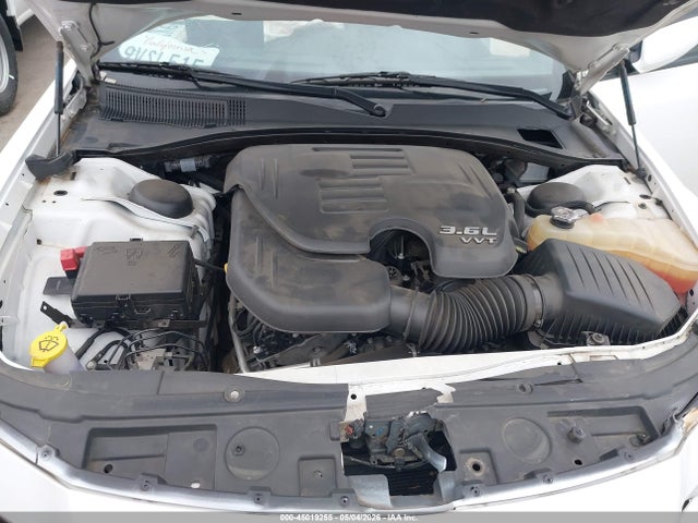 Продаж на аукціоні авто 2022 Chrysler 300 S, vin: 2C3CCABG7NH214396, номер лоту: 45019255