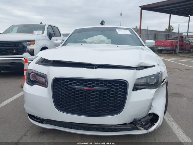 Продаж на аукціоні авто 2022 Chrysler 300 S, vin: 2C3CCABG7NH214396, номер лоту: 45019255