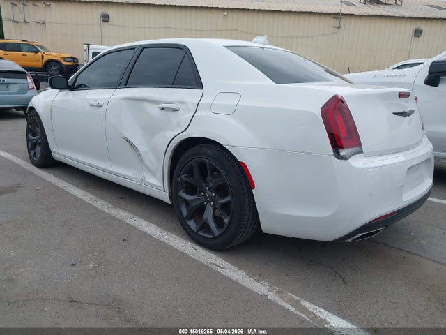 Продаж на аукціоні авто 2022 Chrysler 300 S, vin: 2C3CCABG7NH214396, номер лоту: 45019255
