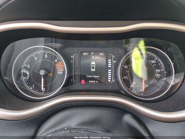 1C4PJLAB4HW652500 Jeep Cherokee Altitude Fwd
