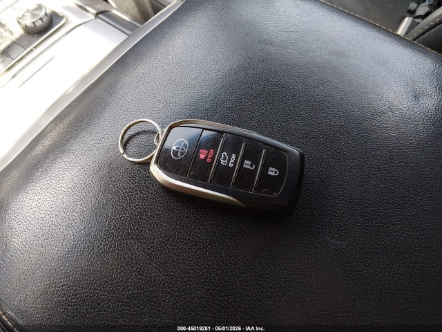 Продаж на аукціоні авто 2021 Toyota Land Cruiser Heritage Edition, vin: JTMCY7AJ1M4101293, номер лоту: 45019281