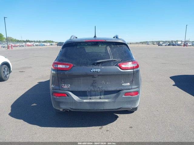 1C4PJMCB7HW543841 Jeep Cherokee Latitude 4x4