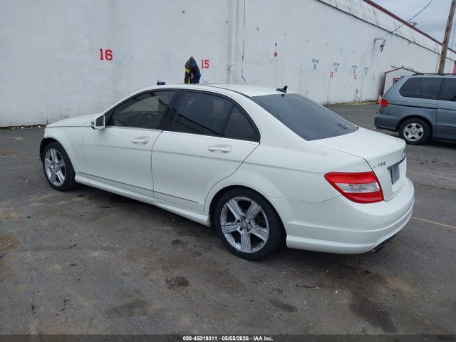 45019311 :رقم المزاد ، WDDGF5EB5AF412715 vin ، 2010 Mercedes-benz C 300 Luxury/sport مزاد بيع