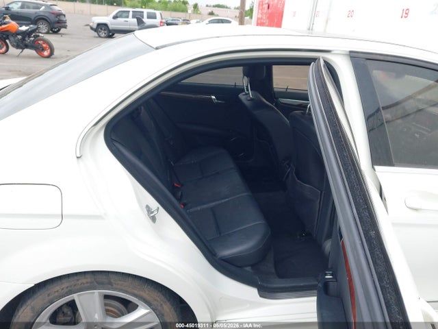 45019311 :رقم المزاد ، WDDGF5EB5AF412715 vin ، 2010 Mercedes-benz C 300 Luxury/sport مزاد بيع