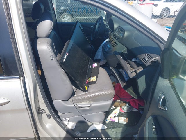45019326 :رقم المزاد ، 5FNRL38655B411797 vin ، 2005 Honda Odyssey Ex-l مزاد بيع