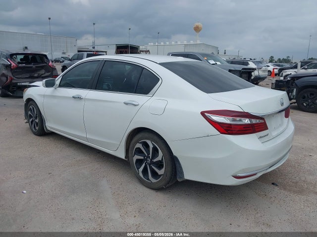 45019355 :رقم المزاد ، 1HGCR2F85HA023891 vin ، 2017 Honda Accord Ex-l مزاد بيع