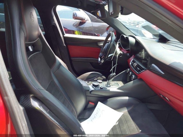 ZARFAEAV0J7569847 Alfa Romeo Giulia Quadrifoglio Rwd