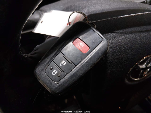 JTDL9MFU2N3032605 Toyota Prius Xle Awd-e