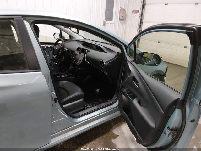 JTDL9MFU2N3032605 Toyota Prius Xle Awd-e