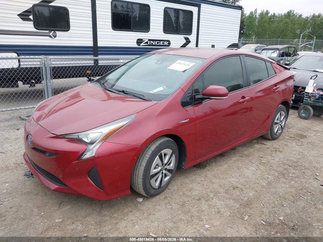 Toyota Prius Three 2018 JTDKARFU4J3067589 Image 2