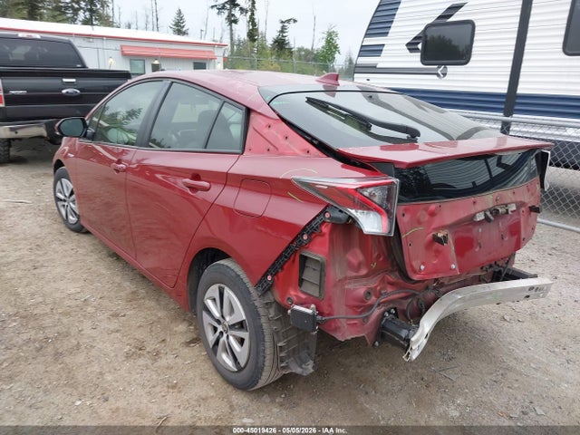 Toyota Prius Three 2018 JTDKARFU4J3067589 Image 3