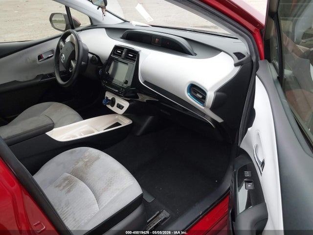 Toyota Prius Three 2018 JTDKARFU4J3067589 Image 5