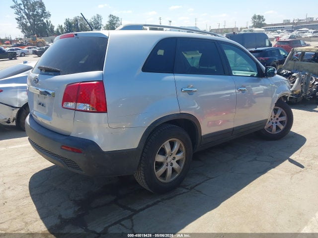 Продажа на аукционе авто 2013 Kia Sorento Lx V6, vin: 5XYKT4A29DG402588, номер лота: 45019428
