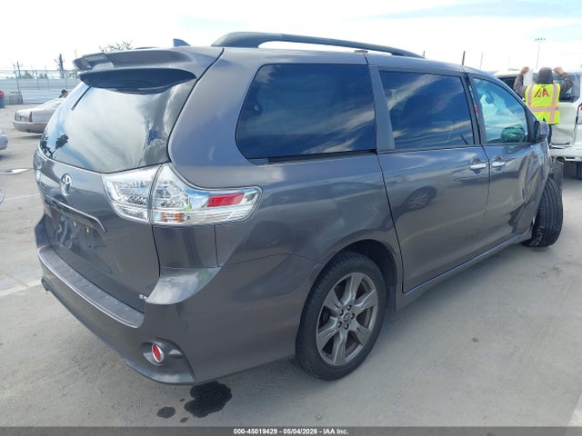 Toyota Sienna Se 8 Passenger 2018 5TDXZ3DC4JS907830 Image 4