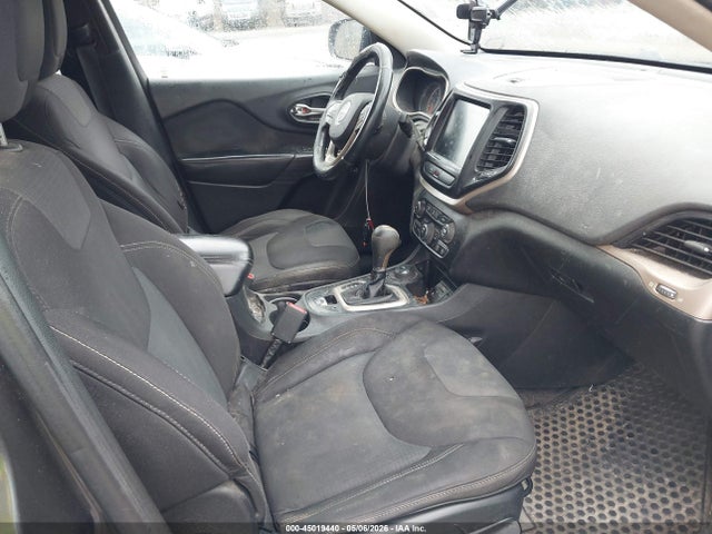 Продажа на аукционе авто 2017 Jeep Cherokee Latitude 4x4, vin: 1C4PJMCS6HW556967, номер лота: 45019440