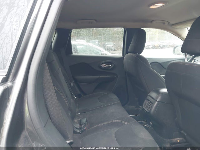 Продажа на аукционе авто 2017 Jeep Cherokee Latitude 4x4, vin: 1C4PJMCS6HW556967, номер лота: 45019440
