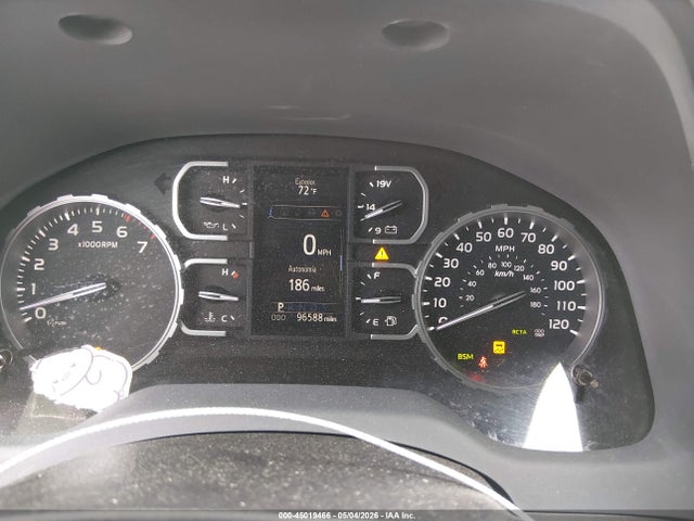 5TFDY5F1XJX721653 Toyota Tundra Sr5 5.7l V8