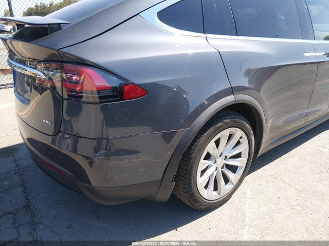 Tesla Model X 100d/75d/p100d 2018 5YJXCAE25JF105108 Image 21