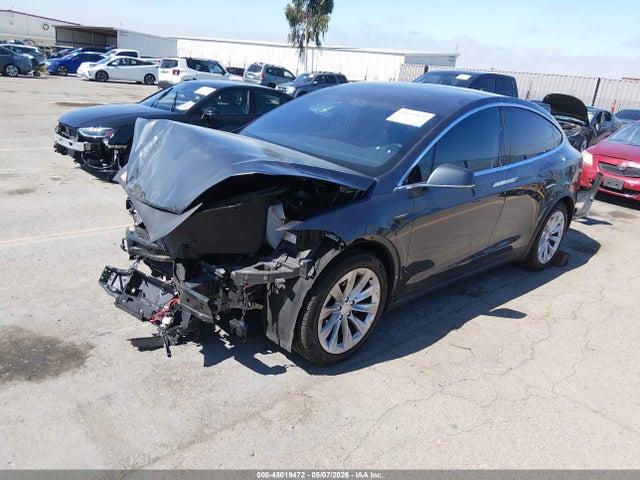 Tesla Model X 100d/75d/p100d 2018 5YJXCAE25JF105108 Image 2
