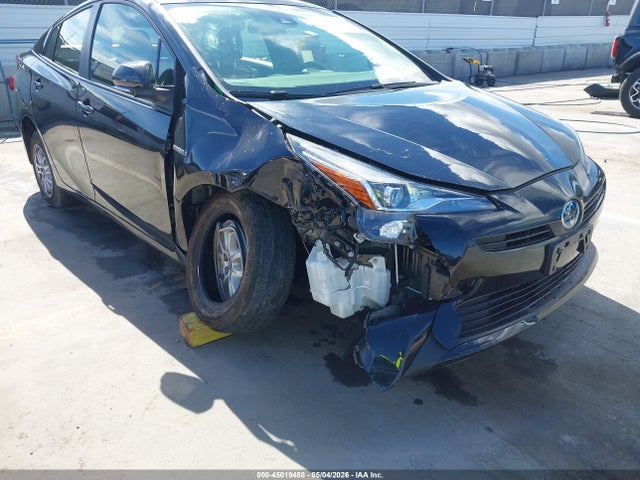 JTDKAMFU5N3189984 Toyota Prius L