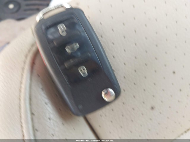 2012 Volkswagen Eos Komfort მანქანა იყიდება აუქციონზე, vin: WVWBW7AH7CV009855, აუქციონის ნომერი: 45019607