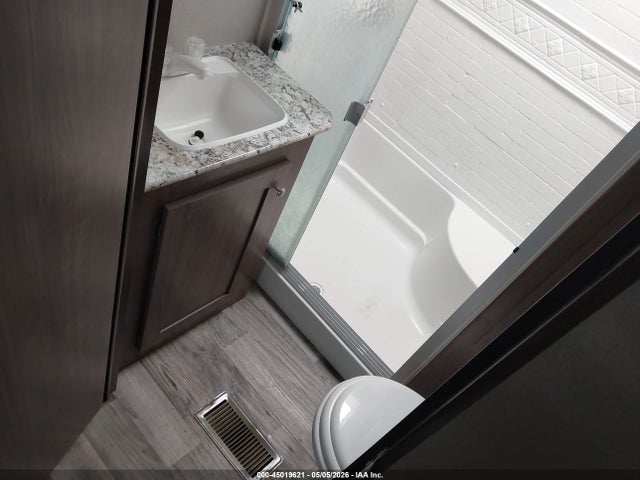 4YDF30321J7246916 Keystone keystone