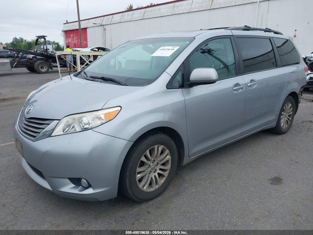 2011 Toyota Sienna Xle V6 მანქანა იყიდება აუქციონზე, vin: 5TDYK3DC2BS147603, აუქციონის ნომერი: 45019638