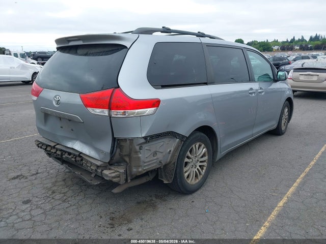 2011 Toyota Sienna Xle V6 მანქანა იყიდება აუქციონზე, vin: 5TDYK3DC2BS147603, აუქციონის ნომერი: 45019638