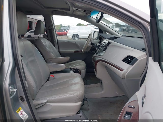 2011 Toyota Sienna Xle V6 მანქანა იყიდება აუქციონზე, vin: 5TDYK3DC2BS147603, აუქციონის ნომერი: 45019638