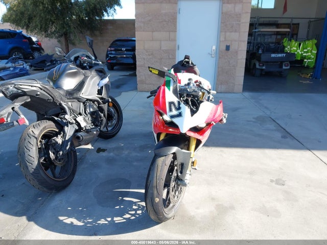 Auction sale of the 2024 Ducati Panigale V2, vin: ZDMHAATW6RB013654, lot number: 45019643