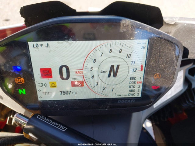 Продажа на аукционе авто 2024 Ducati Panigale V2, vin: ZDMHAATW6RB013654, номер лота: 45019643