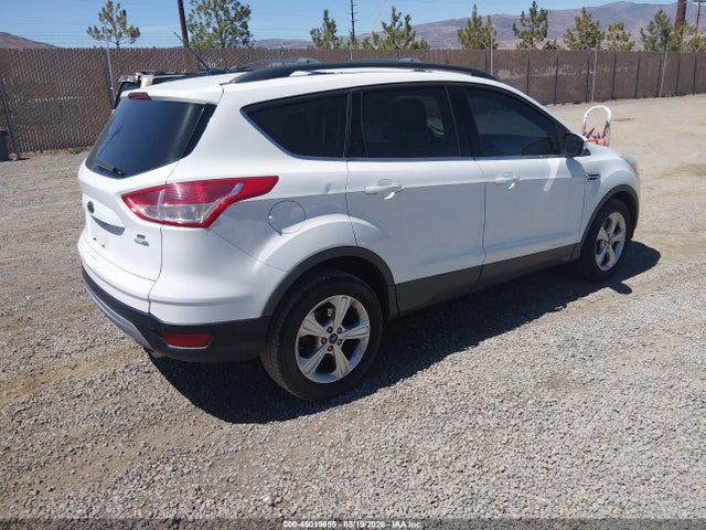 1FMCU9GX2FUA53143 Ford ESCAPE SE