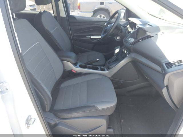 1FMCU9GX2FUA53143 Ford ESCAPE SE