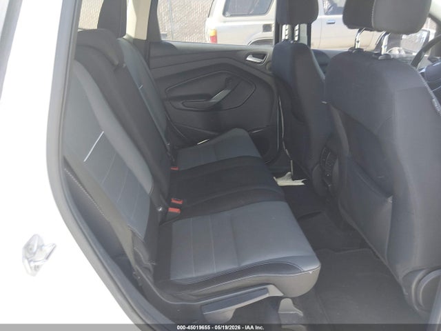 1FMCU9GX2FUA53143 Ford ESCAPE SE