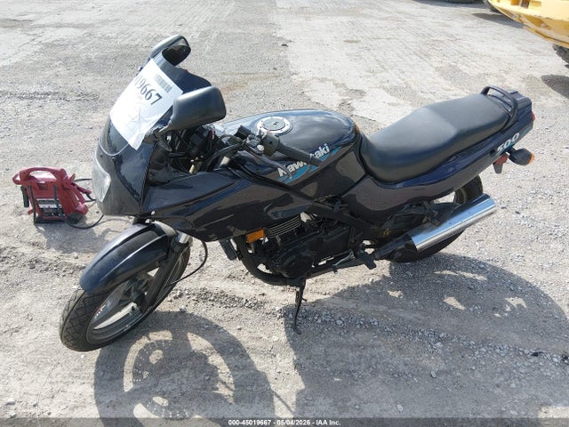 45019667 :رقم المزاد ، JKAEXVA17NA069320 vin ، 1992 Kawasaki Ex500 مزاد بيع