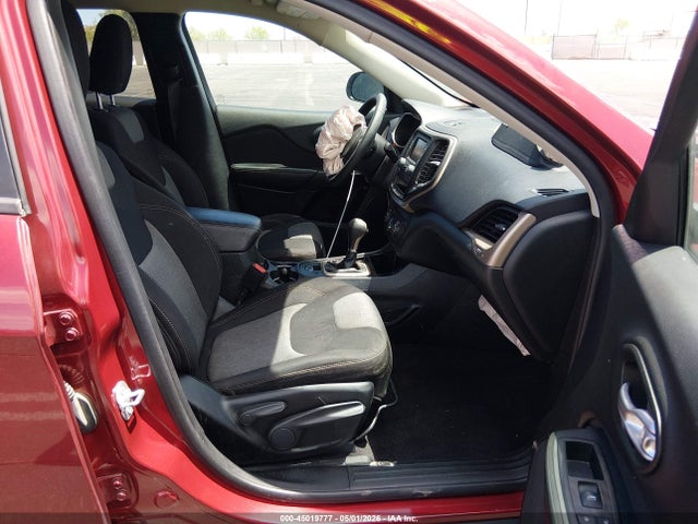 1C4PJLAB6GW282388 Jeep Cherokee Sport