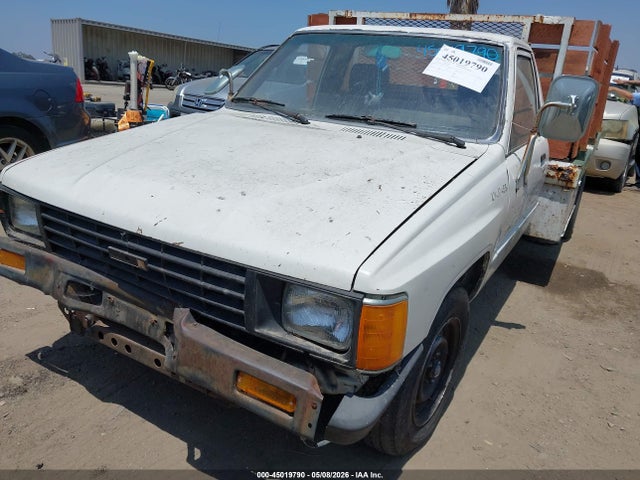 Продаж на аукціоні авто 1985 Toyota Pickup Commercial/camper Rn55, vin: JT5RN55R5F0136187, номер лоту: 45019790