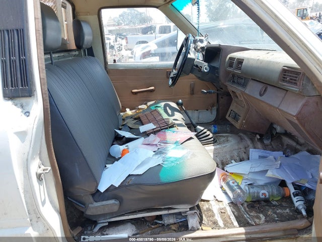 Продаж на аукціоні авто 1985 Toyota Pickup Commercial/camper Rn55, vin: JT5RN55R5F0136187, номер лоту: 45019790