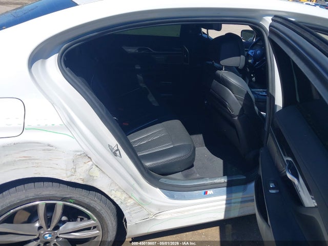45019807 :رقم المزاد ، WBA7F2C50KB239892 vin ، 2019 Bmw 750i Xdrive مزاد بيع
