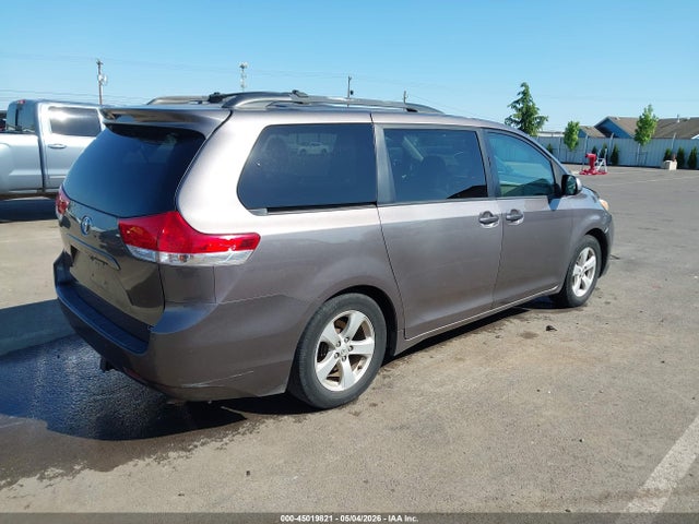 45019821 :رقم المزاد ، 5TDKK3DC6DS307538 vin ، 2013 Toyota Sienna Le V6 8 Passenger مزاد بيع